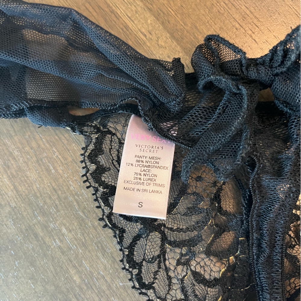 RARE Victoria’s Secret black lace 2-piece set - Picture 7 of 10